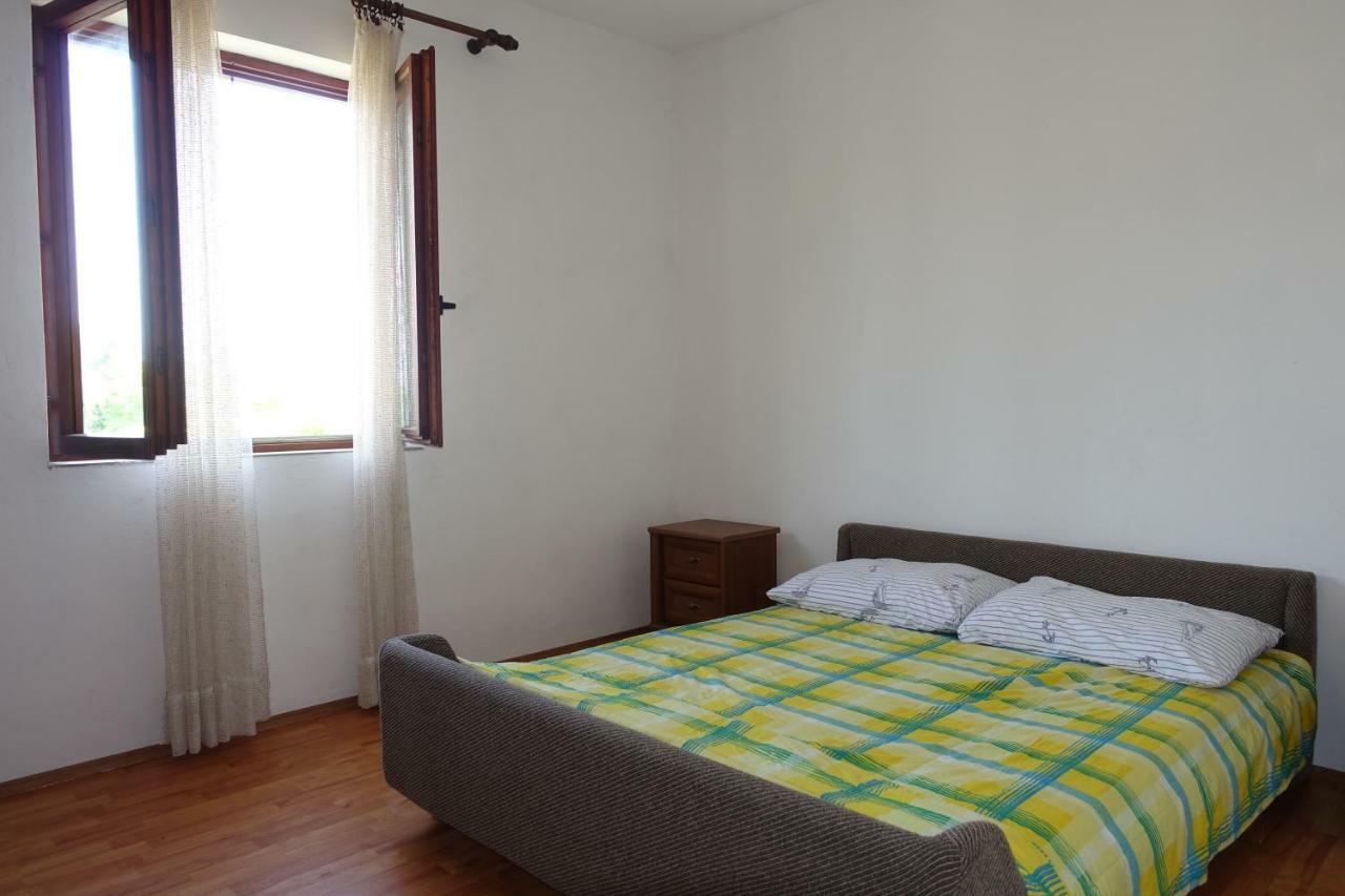 Apartment Dede Nin Exteriér fotografie