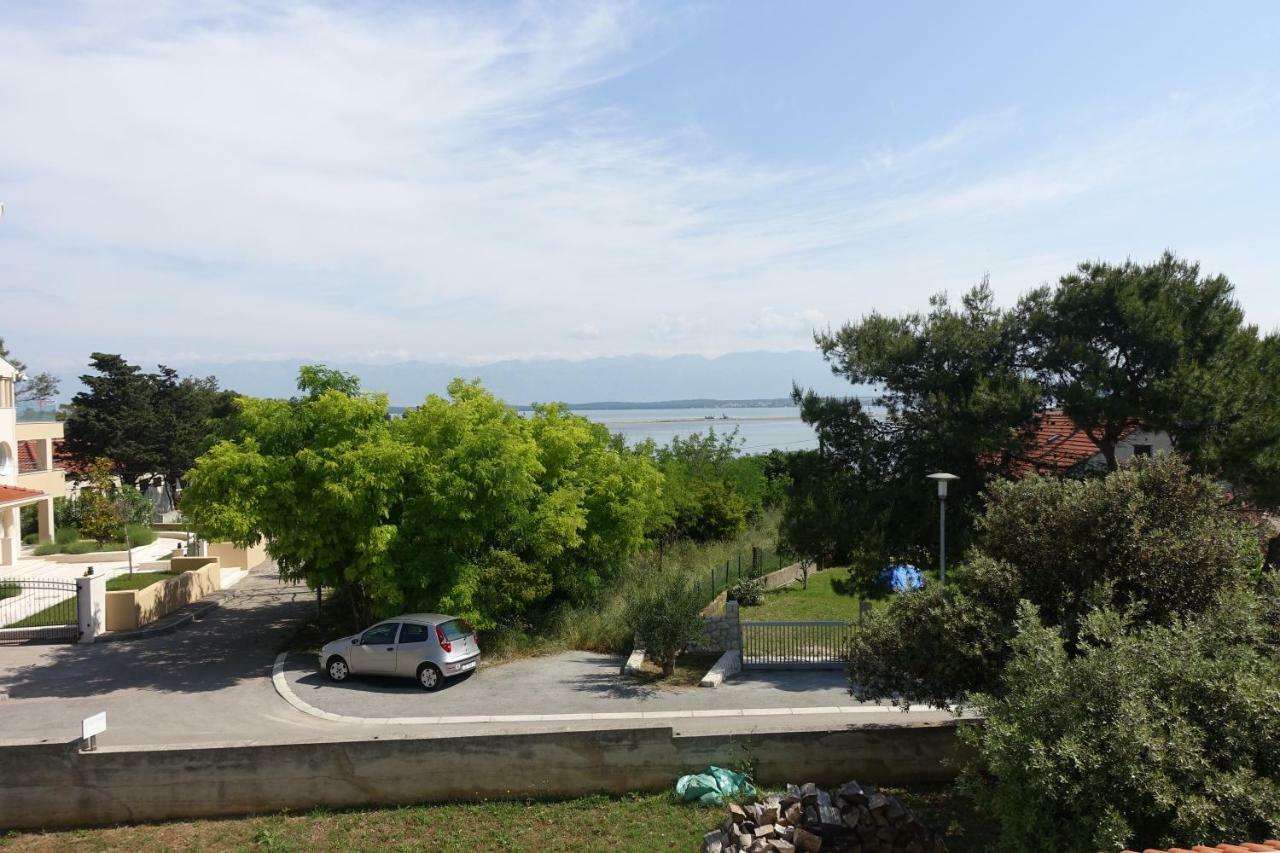Apartment Dede Nin Exteriér fotografie